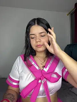 Snapshot of pretty_angela1 chatting on 03.18.25 pretty angela1 online show from 03.18.25