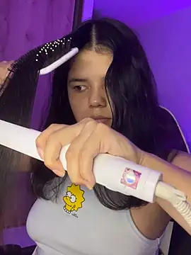 Snapshot of pretty_angela1 chatting on 10.21.25 pretty angela1 online show from 10.21.25