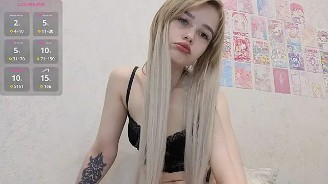 Snapshot of emodreamgirl chatting on 06.12.26 emodreamgirl online show from 06.12.26