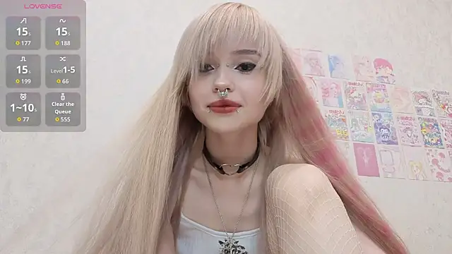 Snapshot of emodreamgirl chatting on 07.26.26 emodreamgirl online show from 07.26.26