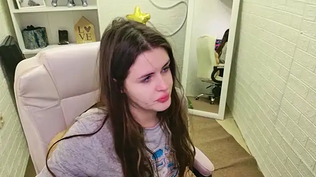 StellaFrost online show from 12.15.25