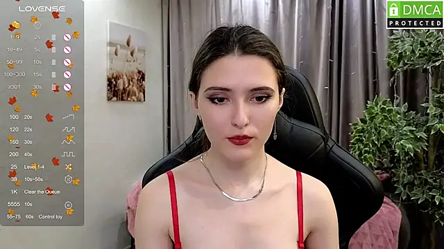 Snapshot of niki_cutes chatting on 11.06.25 niki cutes online show from 11.06.25