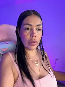 Snapshot of KarolRubi1 chatting on 11.02.25 KarolRubi1 online show from 11.02.25