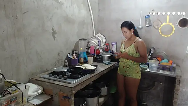 Coral0403 online show from 11.29.25