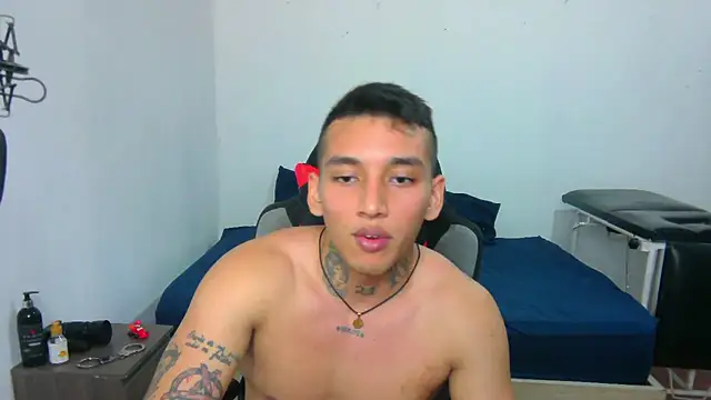 Snapshot of David_Adams2003 chatting on 01.17.25 David Adams2003 online show from 01.17.25