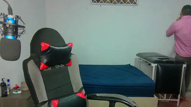 Snapshot of David_Adams2003 chatting on 01.21.25 David Adams2003 online show from 01.21.25