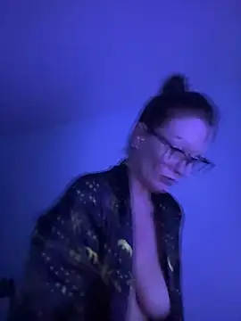 AlessasRoom online show from 05.19.26