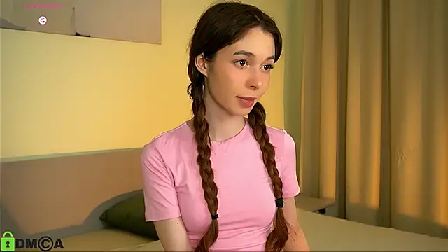 LittleOriana online show from 01.30.25