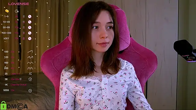 LittleOriana online show from 03.15.25