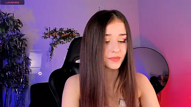 Moon Sophi online show from 12.30.24