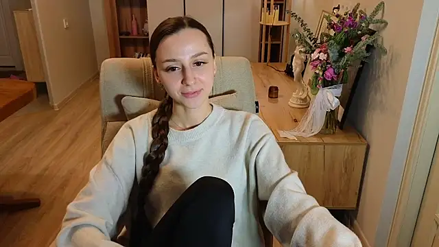 Snapshot of mellowness_ chatting on 12.21.25 mellowness online show from 12.21.25