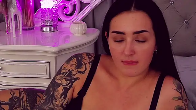 KimKhallifa online show from 03.08.25