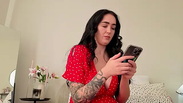 KimKhallifa online show from 03.04.26