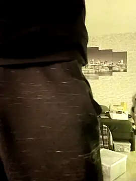 Snapshot of HalloMarcy chatting on 03.11.25 HalloMarcy online show from 03.11.25