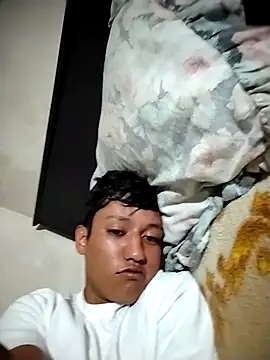 Snapshot of MartzJJ chatting on 09.28.25 MartzJJ online show from 09.28.25