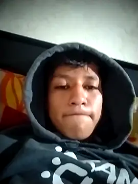 Snapshot of MartzJJ chatting on 10.08.25 MartzJJ online show from 10.08.25