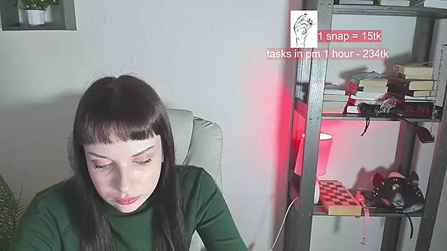 Snapshot of worship_vika chatting on 02.24.25 worship vika online show from 02.24.25