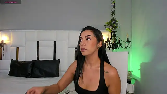 MAGIC AURORAA online show from 02.10.25