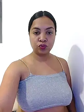 Snapshot of Brendabluee chatting on 03.07.25 Brendabluee online show from 03.07.25