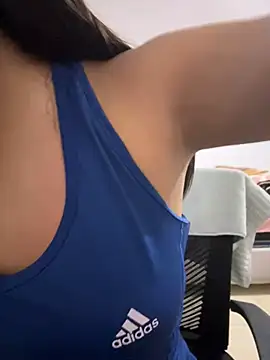 Snapshot of lunagonzales_lima_2007 chatting on 02.15.25 lunagonzales lima 2007 online show from 02.15.25