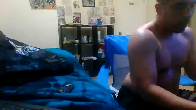Snapshot of k1oudE chatting on 03.10.25 k1oudE online show from 03.10.25