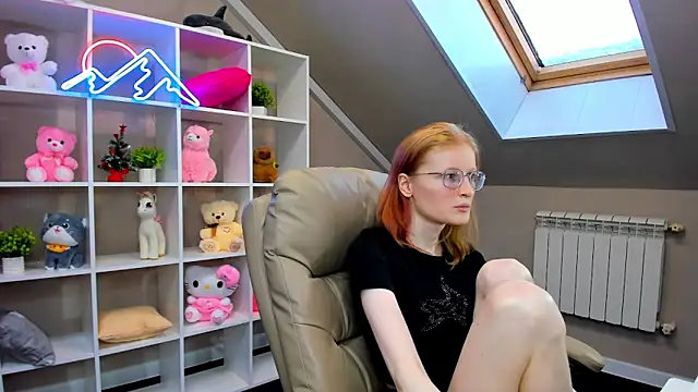 Snapshot of ElizabethHarpper chatting on 12.31.24 ElizabethHarpper online show from 12.31.24