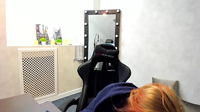 Snapshot of ElizabethHarpper chatting on 02.12.25 ElizabethHarpper online show from 02.12.25