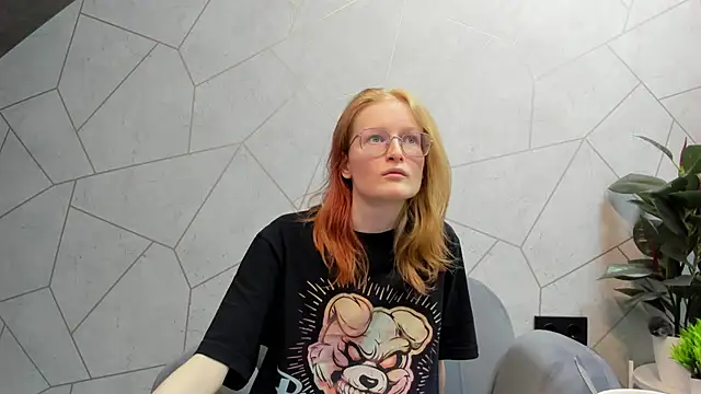 Snapshot of ElizabethHarpper chatting on 02.13.25 ElizabethHarpper online show from 02.13.25