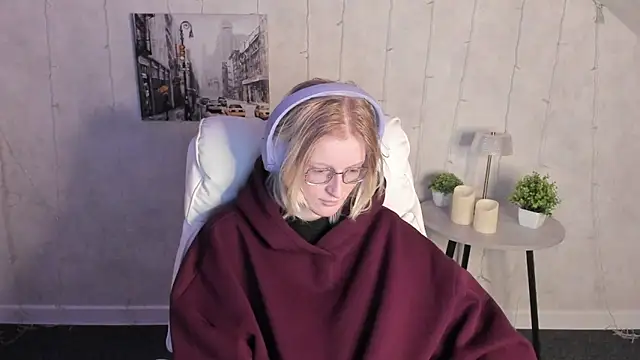 ElizabethHarpper online show from 12.03.25