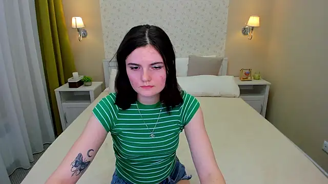 Snapshot of CharlotteMitchell chatting on 02.05.25 CharlotteMitchell online show from 02.05.25