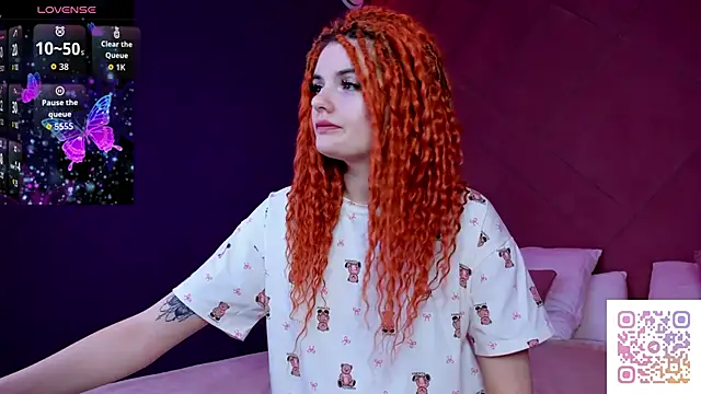 Snapshot of CharlotteMitchell chatting on 09.22.25 CharlotteMitchell online show from 09.22.25