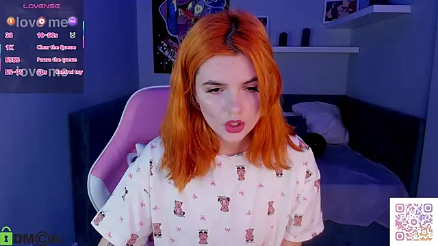 Snapshot of CharlotteMitchell chatting on 11.04.25 CharlotteMitchell online show from 11.04.25