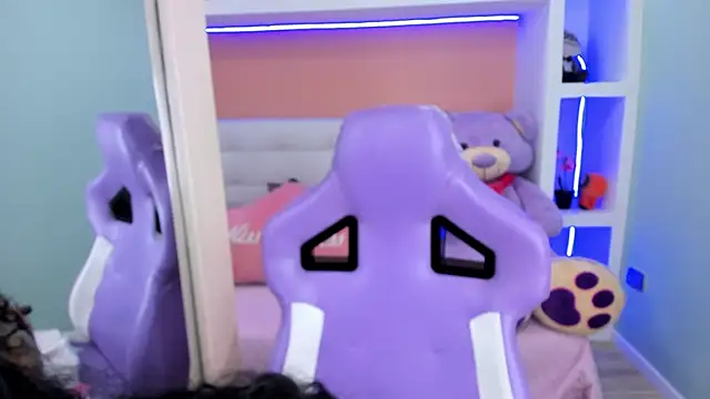 miss   evangeline online show from 01.30.25