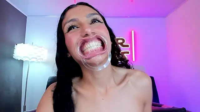 miss   evangeline online show from 02.03.26