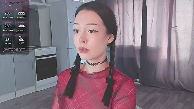 kittenrisha online show from 10.26.25