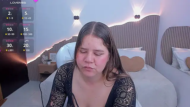Annie kurt  online show from 03.10.26