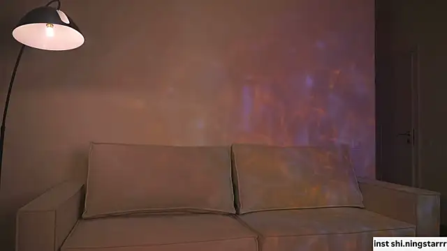 alittlestarrr online show from 02.04.25