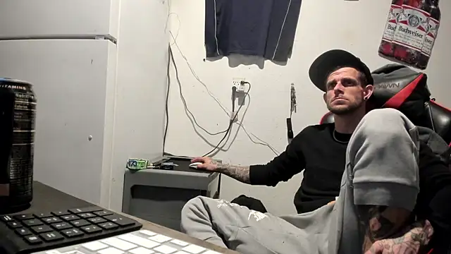 Snapshot of JamesMichael88 chatting on 02.28.25 JamesMichael88 online show from 02.28.25