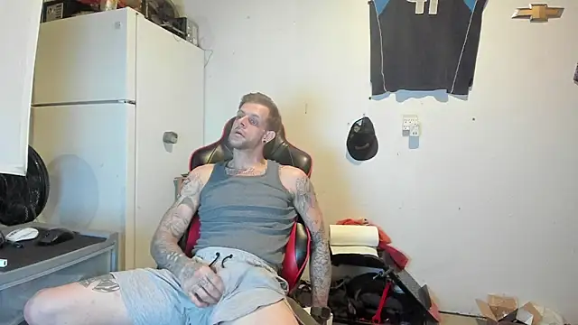 Snapshot of JamesMichael88 chatting on 03.13.25 JamesMichael88 online show from 03.13.25