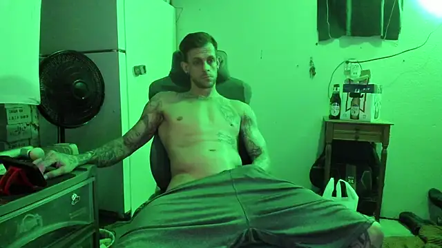 Snapshot of JamesMichael88 chatting on 03.18.25 JamesMichael88 online show from 03.18.25