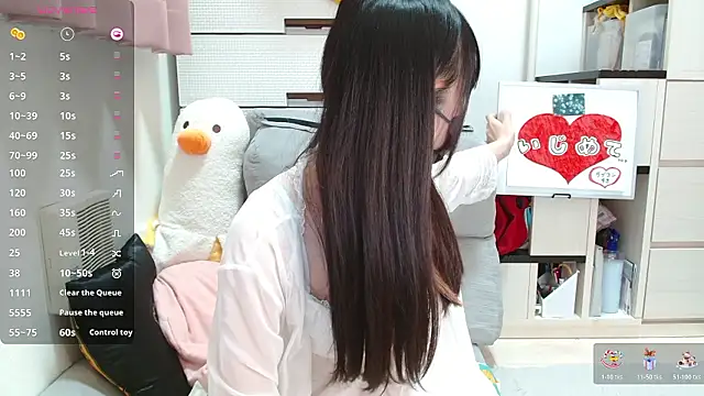 Snapshot of pipimi_khaos chatting on 10.30.25 pipimi khaos online show from 10.30.25