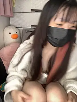 Snapshot of pipimi_khaos chatting on 12.02.25 pipimi khaos online show from 12.02.25