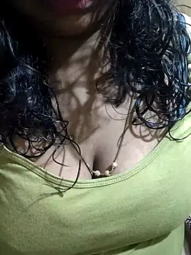 Snapshot of Rathi22 chatting on 06.25.26 Rathi22 online show from 06.25.26