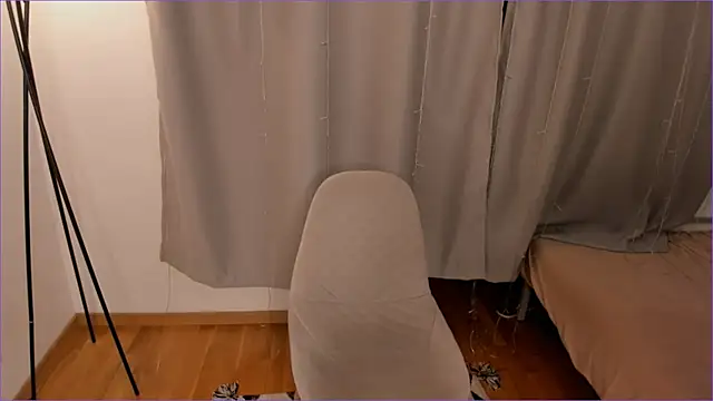 Snapshot of DenisHarmon chatting on 01.05.25 DenisHarmon online show from 01.05.25