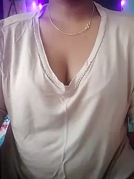 Snapshot of muskan-Sharma chatting on 10.07.25 muskan-Sharma online show from 10.07.25