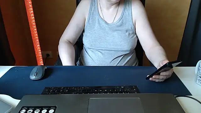Snapshot of Sweet_Phoenix chatting on 05.19.26 Sweet Phoenix online show from 05.19.26