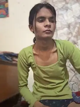 Snapshot of Enna_Zarza_ chatting on 05.18.26 Enna Zarza online show from 05.18.26