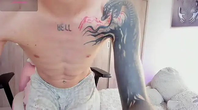 Henophiid online show from 02.04.25