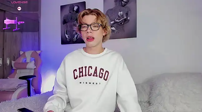 Henophiid online show from 02.07.25