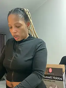 Snapshot of Thando04 chatting on 02.05.26 Thando04 online show from 02.05.26